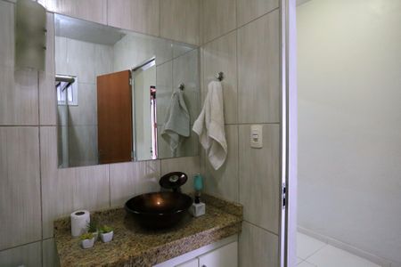 Casa para alugar com 180m², 2 quartos e 2 vagasBanheiro