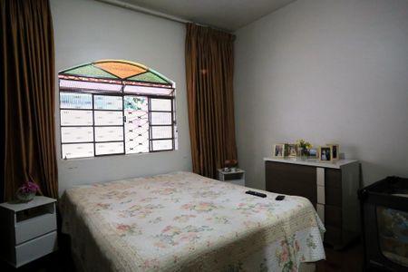 Casa para alugar com 180m², 2 quartos e 2 vagasQuarto