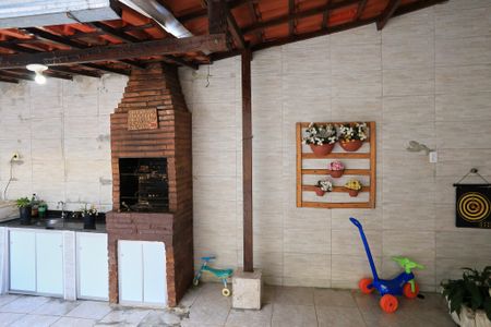Casa para alugar com 180m², 2 quartos e 2 vagasChurrasqueira