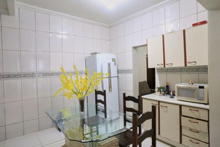 Casa para alugar com 180m², 2 quartos e 2 vagasCozinha