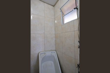 Casa para alugar com 180m², 2 quartos e 2 vagasBanheiro Social