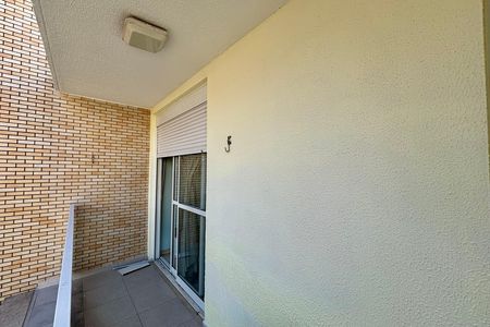 Varanda de casa para alugar com 2 quartos, 110m² em Chácara Pavoeiro, Cotia