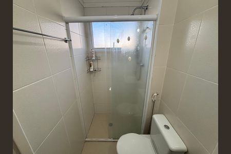 Banheiro da suíte 2 de casa para alugar com 2 quartos, 110m² em Chácara Pavoeiro, Cotia