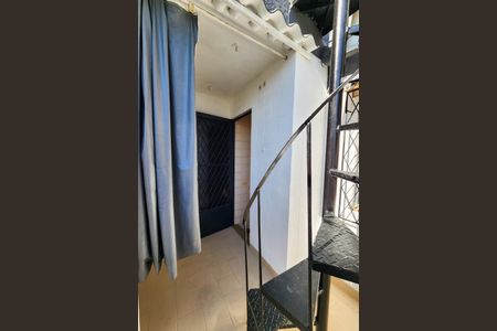 Casa de condomínio para alugar com 60m², 2 quartos e 1 vagaÁrea de Serviço 