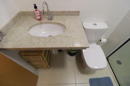 Apartamento para alugar com 72m², 2 quartos e 2 vagasBanheiro social 