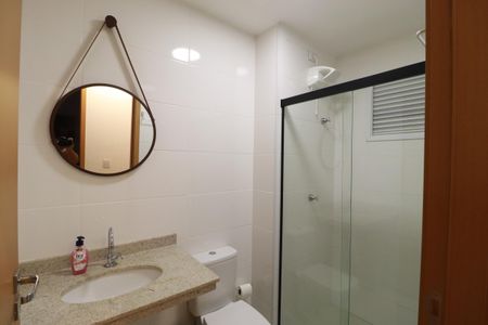 Apartamento para alugar com 72m², 2 quartos e 2 vagasBanheiro social 