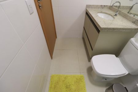 Apartamento para alugar com 72m², 2 quartos e 2 vagasBanheiro suite 
