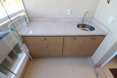 Apartamento para alugar com 72m², 2 quartos e 2 vagasVaranda