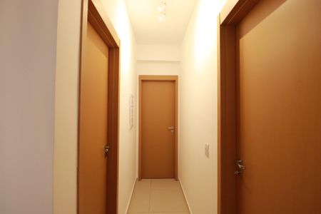 Corredor  de apartamento para alugar com 2 quartos, 72m² em Bonfim Paulista, Ribeirão Preto