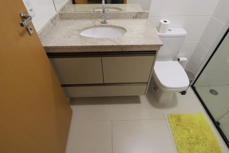 Apartamento para alugar com 72m², 2 quartos e 2 vagasBanheiro suite 