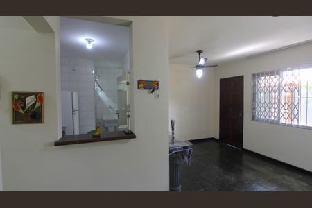 Casa de Condomínio para alugar com 2 quartos, 75m² em Parque Burle, Cabo Frio