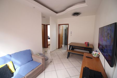 Sala de apartamento para alugar com 2 quartos, 60m² em Novo Riacho, Contagem