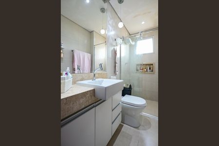 Casa de condomínio para alugar com 123m², 2 quartos e 2 vagasBanheiro