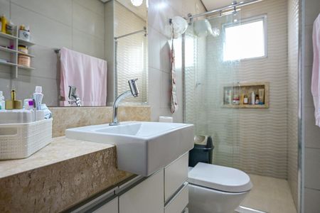 Casa de condomínio para alugar com 123m², 2 quartos e 2 vagasBanheiro