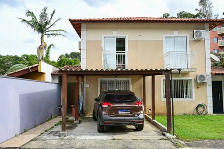 Casa de condomínio para alugar com 123m², 2 quartos e 2 vagasFachada