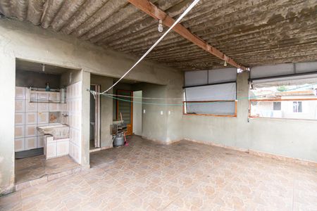Casa para alugar com 82m², 2 quartos e 1 vagaÁrea de Serviço