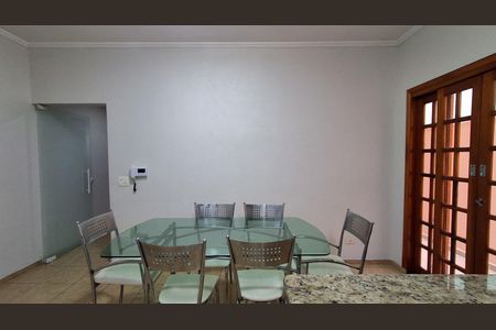 Casa para alugar com 250m², 3 quartos e 3 vagas