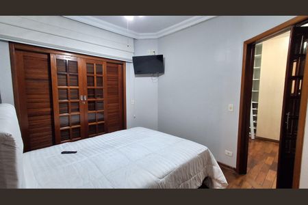 Casa para alugar com 250m², 3 quartos e 3 vagas