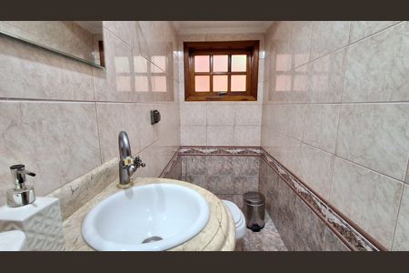 Casa para alugar com 250m², 3 quartos e 3 vagas
