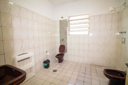 Casa à venda com 427m², 3 quartos e 4 vagasBanheiro 1