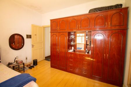 Casa à venda com 427m², 3 quartos e 4 vagasQuarto 2