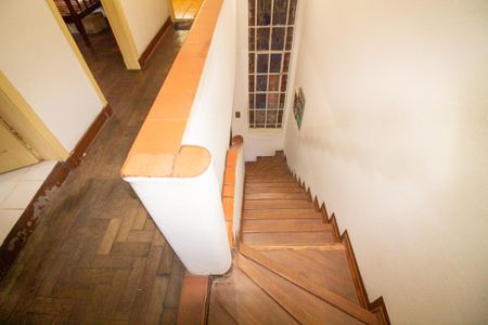 Casa à venda com 427m², 3 quartos e 4 vagasEscada