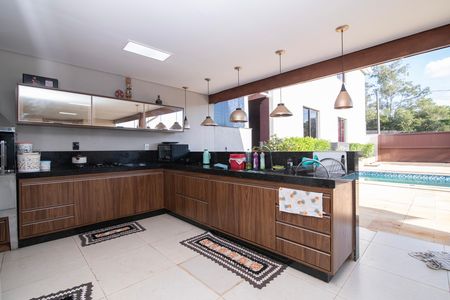 Casa de condomínio para alugar com 560m², 4 quartos e 5 vagas Casa de condomínio para alugar com 560m², 4 quartos e 5 vagasÁrea Gourmet