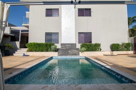 Casa de condomínio para alugar com 560m², 4 quartos e 5 vagas Casa de condomínio para alugar com 560m², 4 quartos e 5 vagasPiscina