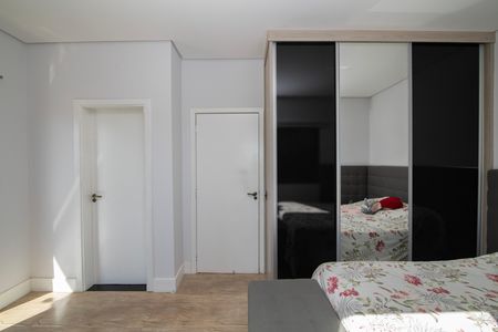 Casa de condomínio para alugar com 560m², 4 quartos e 5 vagas Casa de condomínio para alugar com 560m², 4 quartos e 5 vagasQuarto 2