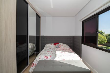 Casa de condomínio para alugar com 560m², 4 quartos e 5 vagas Casa de condomínio para alugar com 560m², 4 quartos e 5 vagasQuarto 2