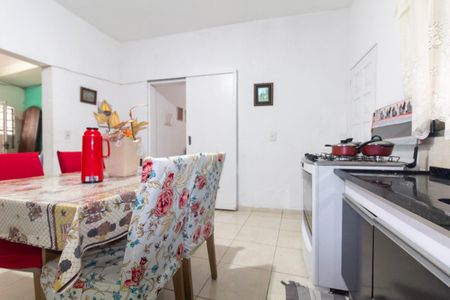 Casa para alugar com 350m², 5 quartos e 2 vagas