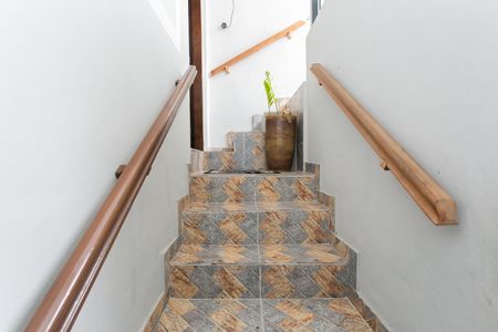 Casa à venda com 200m², 2 quartos e 1 vagaEscada / Entrada 