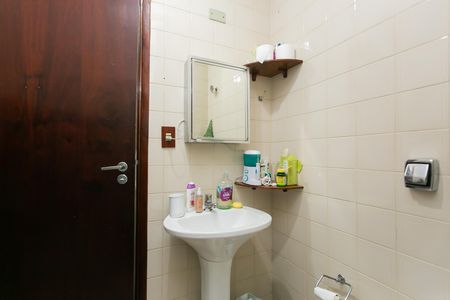 Casa à venda com 200m², 2 quartos e 1 vagaBanheiro 1 