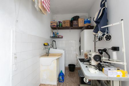 Casa à venda com 200m², 2 quartos e 1 vagaÁrea de Serviço 