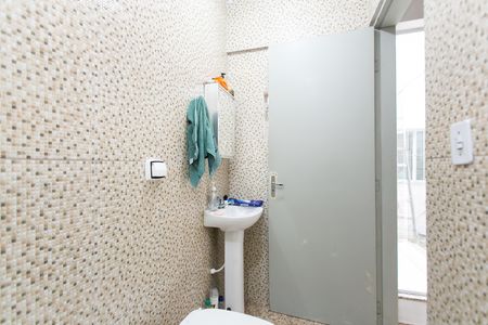 Casa à venda com 200m², 2 quartos e 1 vagaBanheiro 2 