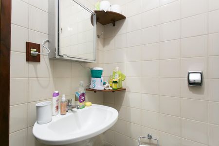Casa à venda com 200m², 2 quartos e 1 vagaBanheiro 1 