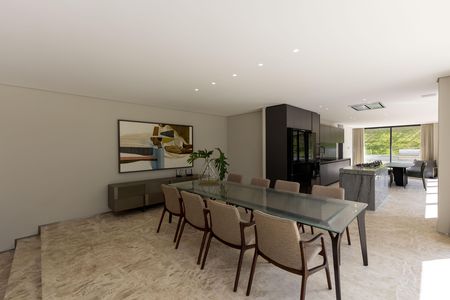 Casa de condomínio à venda com 650m², 4 quartos e 4 vagas Casa de condomínio à venda com 650m², 4 quartos e 4 vagasSala de Jantar