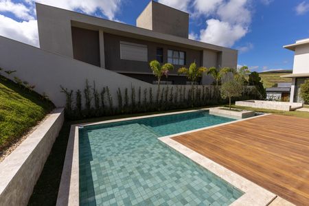 Casa de condomínio à venda com 650m², 4 quartos e 4 vagas Casa de condomínio à venda com 650m², 4 quartos e 4 vagasPiscina