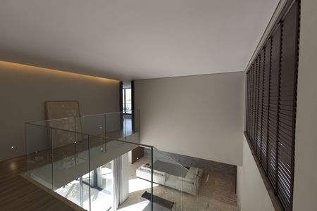 Casa de condomínio à venda com 650m², 4 quartos e 4 vagas Casa de condomínio à venda com 650m², 4 quartos e 4 vagasCorredor dos Quartos