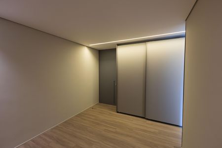 Casa de condomínio à venda com 650m², 4 quartos e 4 vagas Casa de condomínio à venda com 650m², 4 quartos e 4 vagasSuíte 3