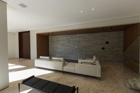 Casa de condomínio à venda com 650m², 4 quartos e 4 vagas Casa de condomínio à venda com 650m², 4 quartos e 4 vagasSala de TV