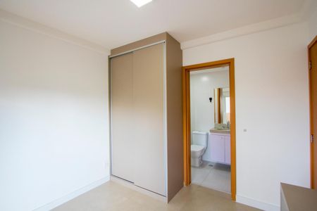 Apartamento para alugar com 64m², 2 quartos e 2 vagas Apartamento para alugar com 64m², 2 quartos e 2 vagasQuarto 1 - Suíte