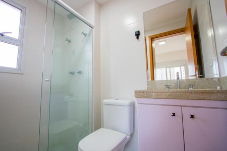 Apartamento para alugar com 64m², 2 quartos e 2 vagas Apartamento para alugar com 64m², 2 quartos e 2 vagasBanheiro do quarto 1