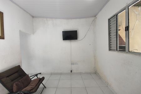 Casa para alugar com 100m², 2 quartos e 2 vagasSala