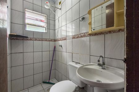 Casa para alugar com 100m², 2 quartos e 2 vagasBanheiro 