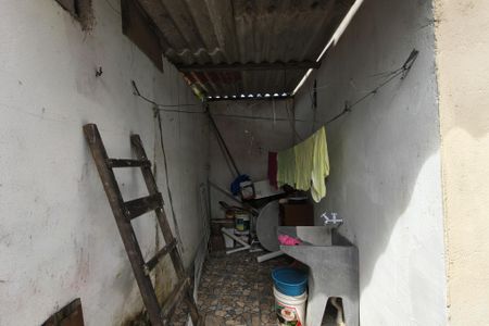 Casa para alugar com 100m², 2 quartos e 2 vagasQuintal 