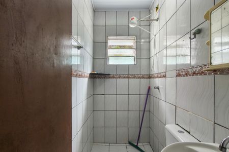 Casa para alugar com 100m², 2 quartos e 2 vagasBanheiro 