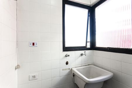 Apartamento à venda com 70m², 2 quartos e 1 vaga Apartamento à venda com 70m², 2 quartos e 1 vagaÁrea de Serviço