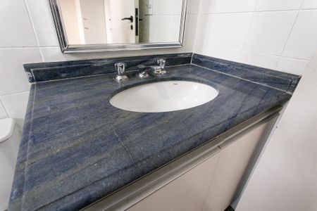 Apartamento à venda com 70m², 2 quartos e 1 vaga Apartamento à venda com 70m², 2 quartos e 1 vagaBanheiro da Suíte