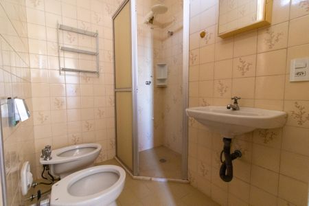 Banheiro de apartamento para alugar com 1 quarto, 50m² em Vila Lidia, Campinas